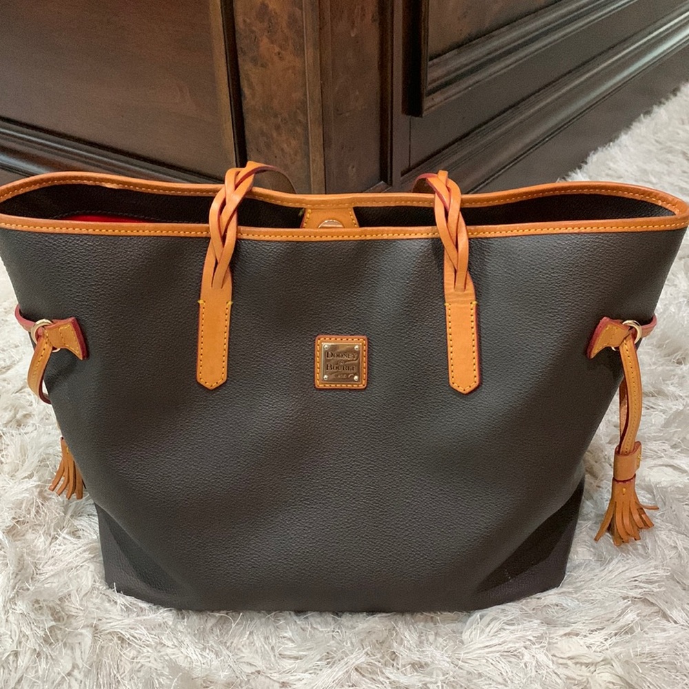 Dooney & Bourke Tote